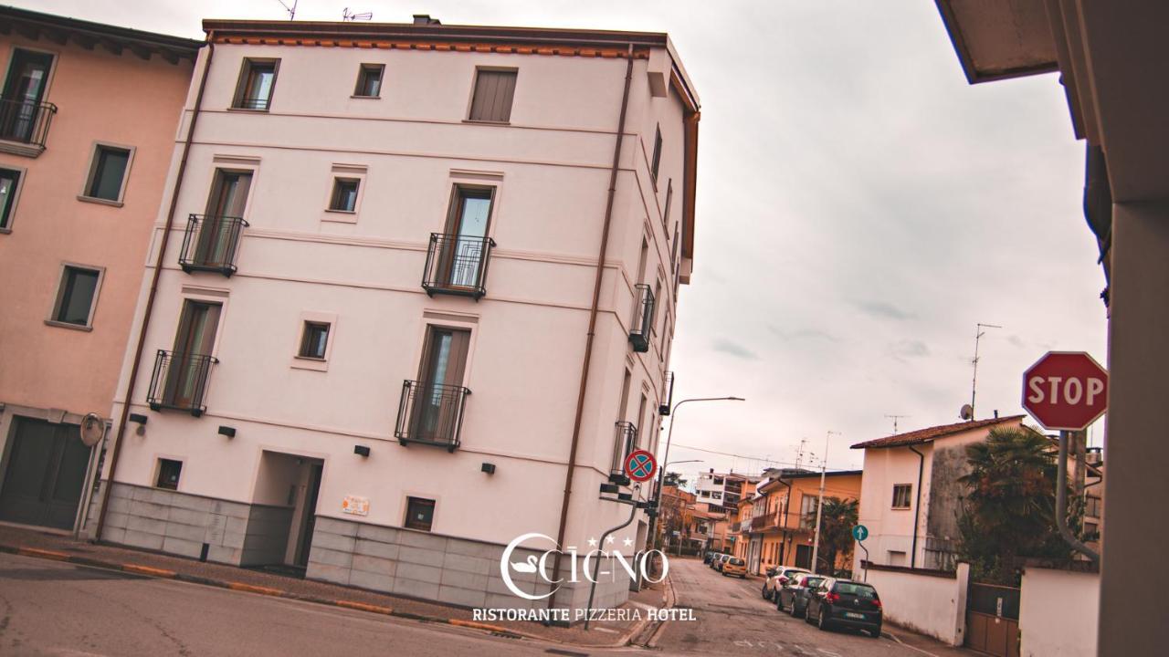 Hotel Ristorante Cigno Latisana Eksteriør bilde